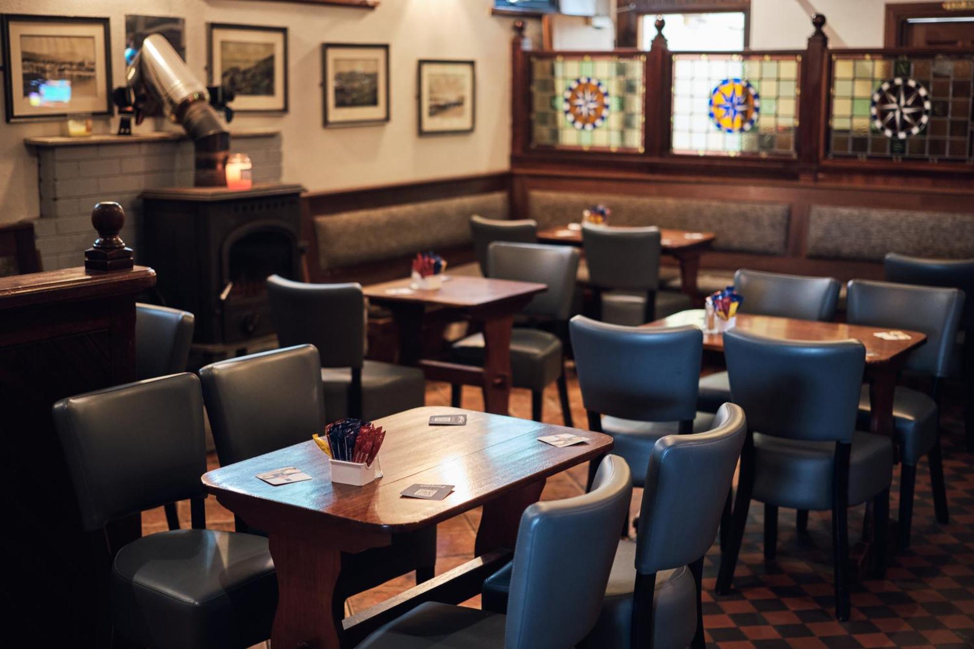 Murphy'S Pub And Bed & Breakfast Дингл Экстерьер фото